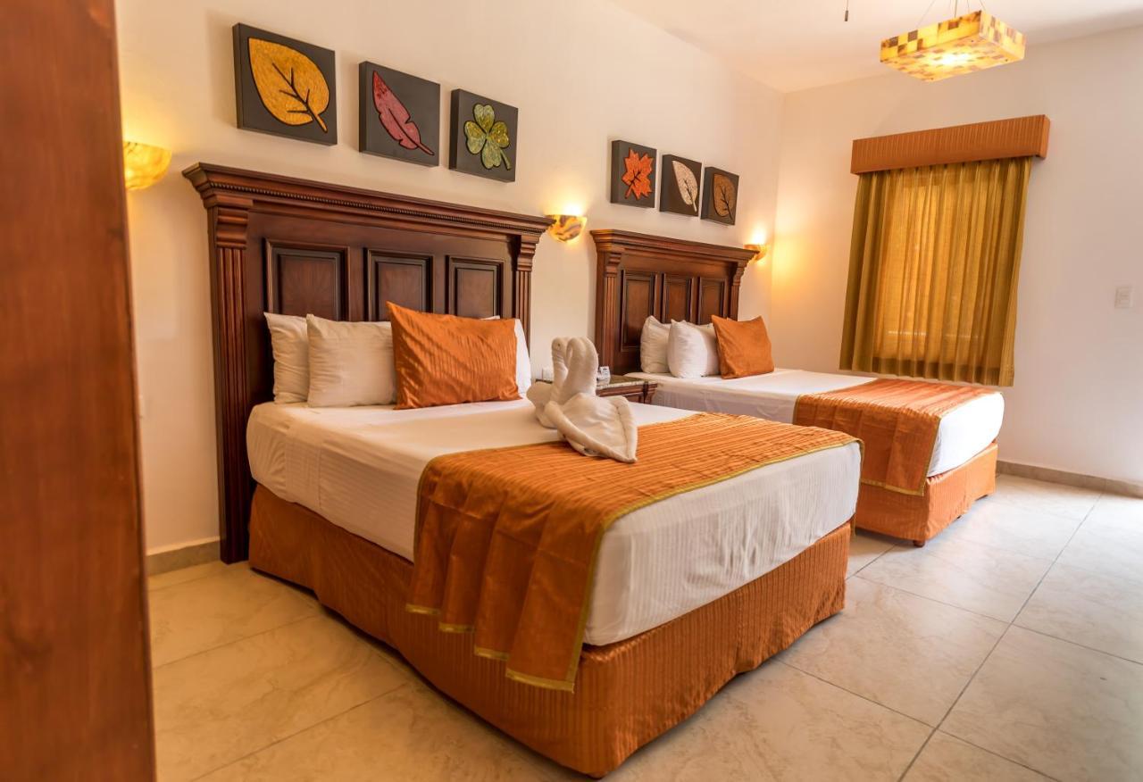 Hotel Las Golondrinas بلايا ديل كارمن المظهر الخارجي الصورة