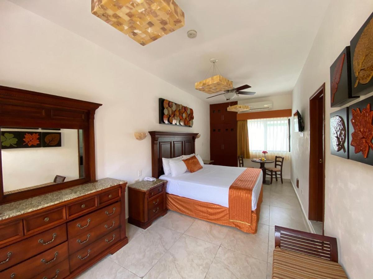 Hotel Las Golondrinas بلايا ديل كارمن المظهر الخارجي الصورة