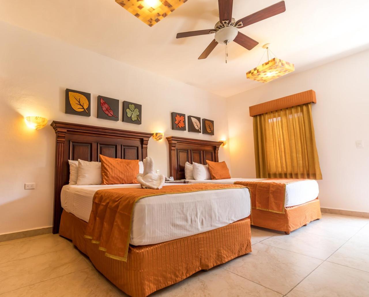 Hotel Las Golondrinas بلايا ديل كارمن المظهر الخارجي الصورة