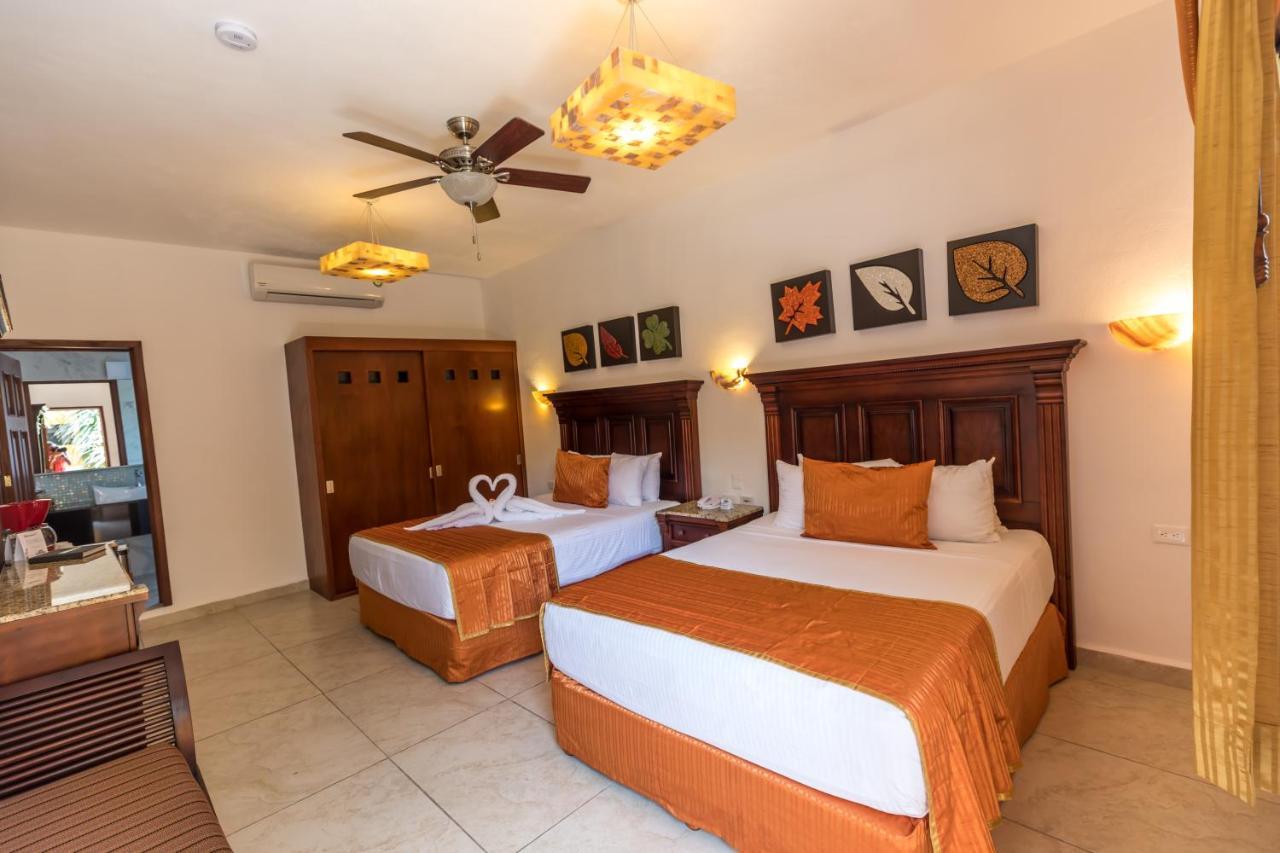 Hotel Las Golondrinas بلايا ديل كارمن المظهر الخارجي الصورة