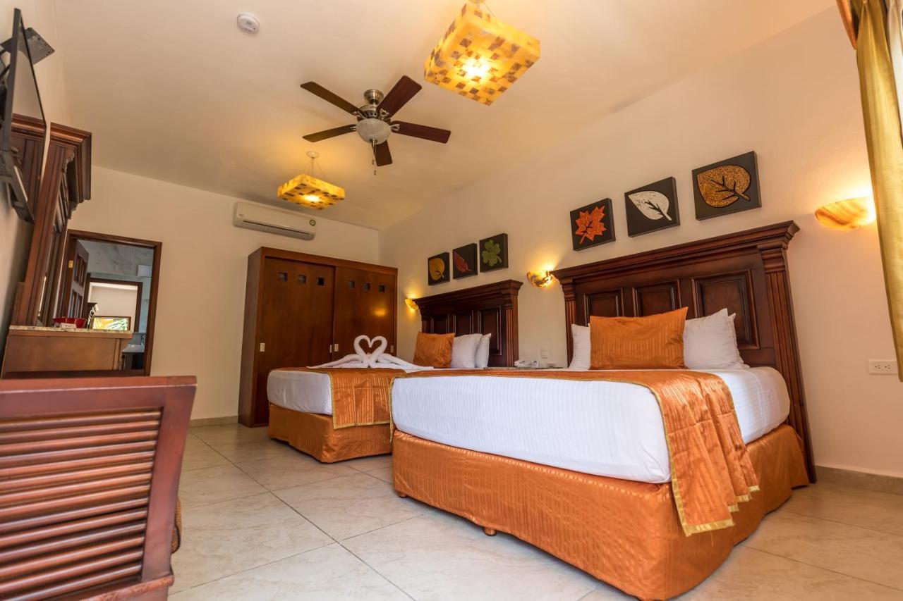 Hotel Las Golondrinas بلايا ديل كارمن المظهر الخارجي الصورة